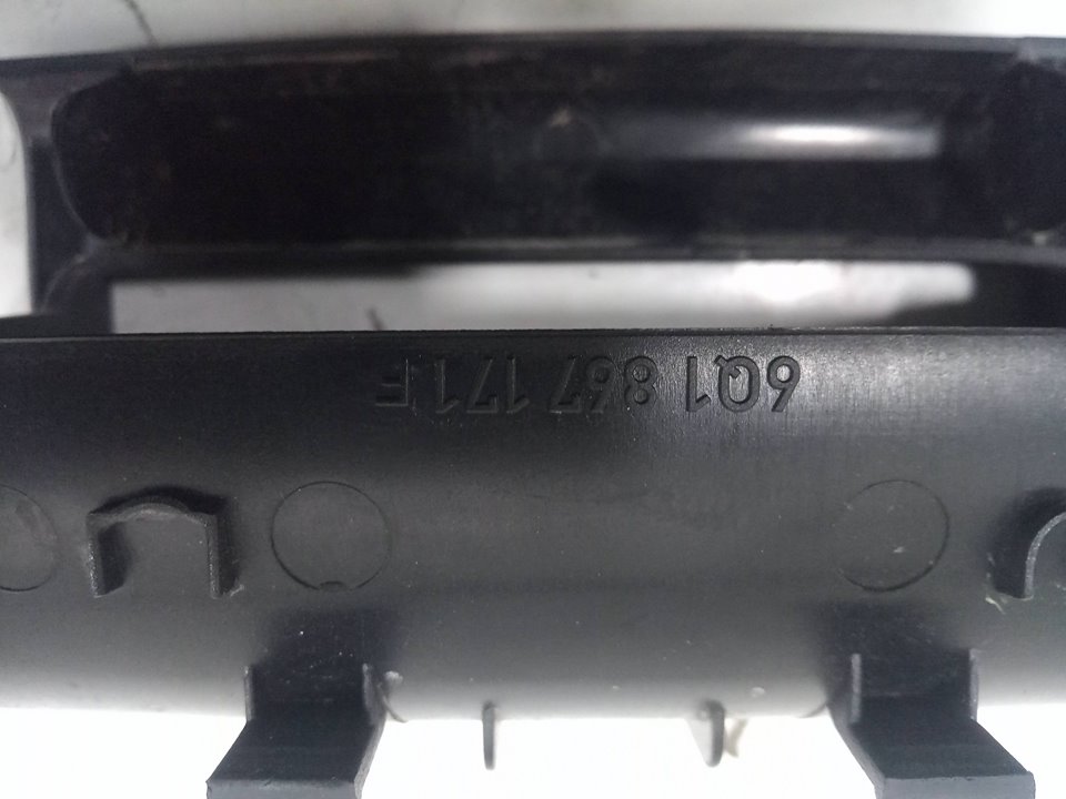 Carcasa delantero izquierdo de mando elevalunas opel vivaro a furgÓn furgÓn (2