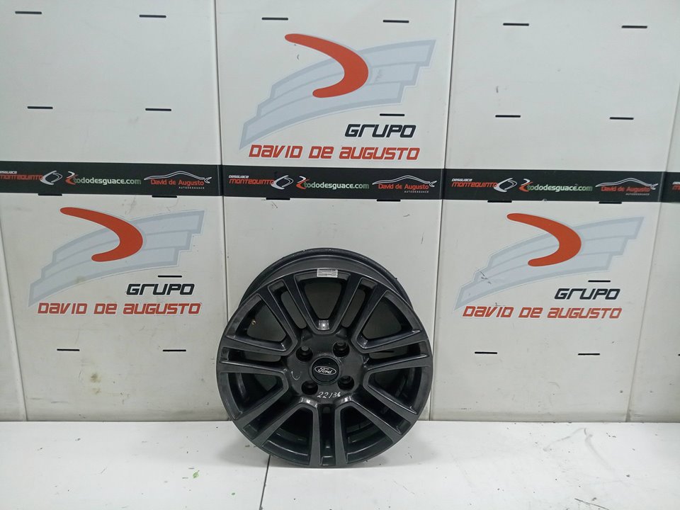 Llanta ford tourneo connect  grand t