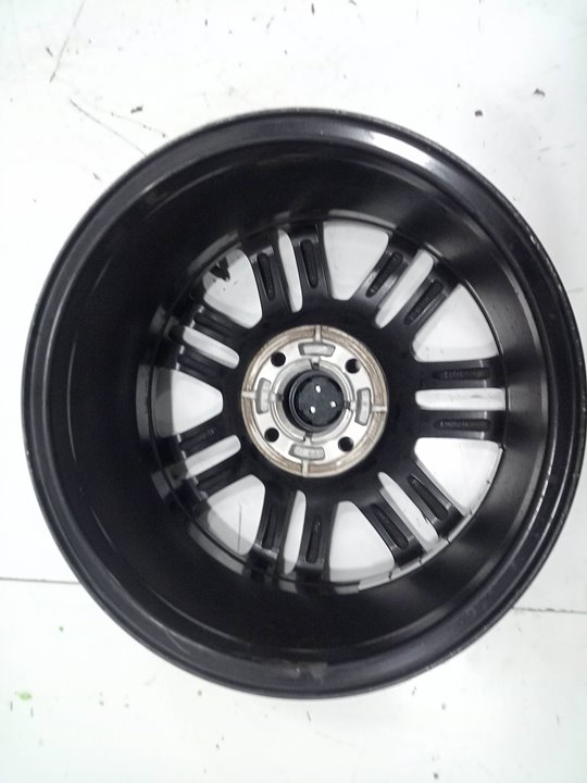Llanta ford tourneo connect  grand t
