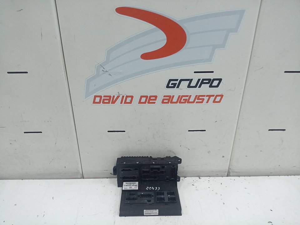 Caja reles / fusibles mercedesbenz clase e sedÁn (2