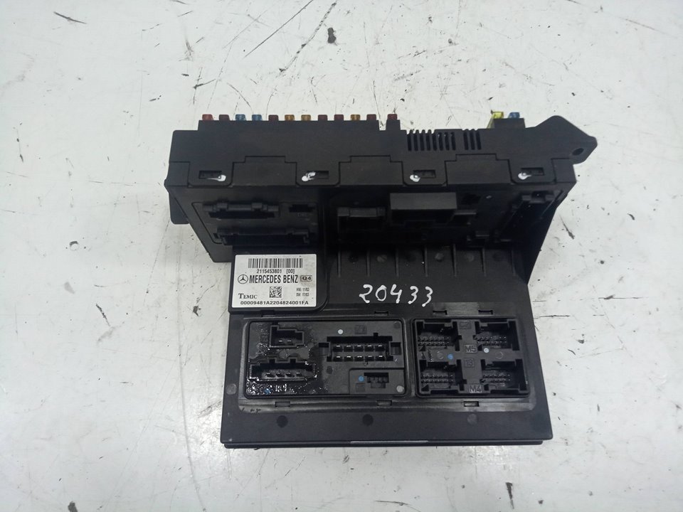 Caja reles / fusibles mercedesbenz clase e sedÁn (2