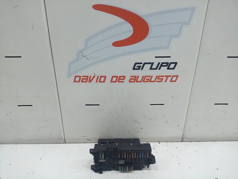 Caja reles / fusibles mercedesbenz clase e sedÁn (2