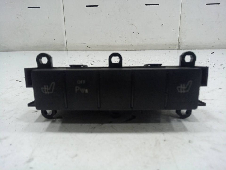 Interruptor asiento calefactable mercedesbenz clase b fastback