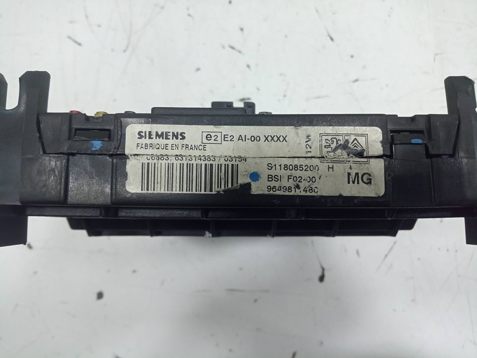 Caja reles / fusibles citroen c3 i fastback (200220