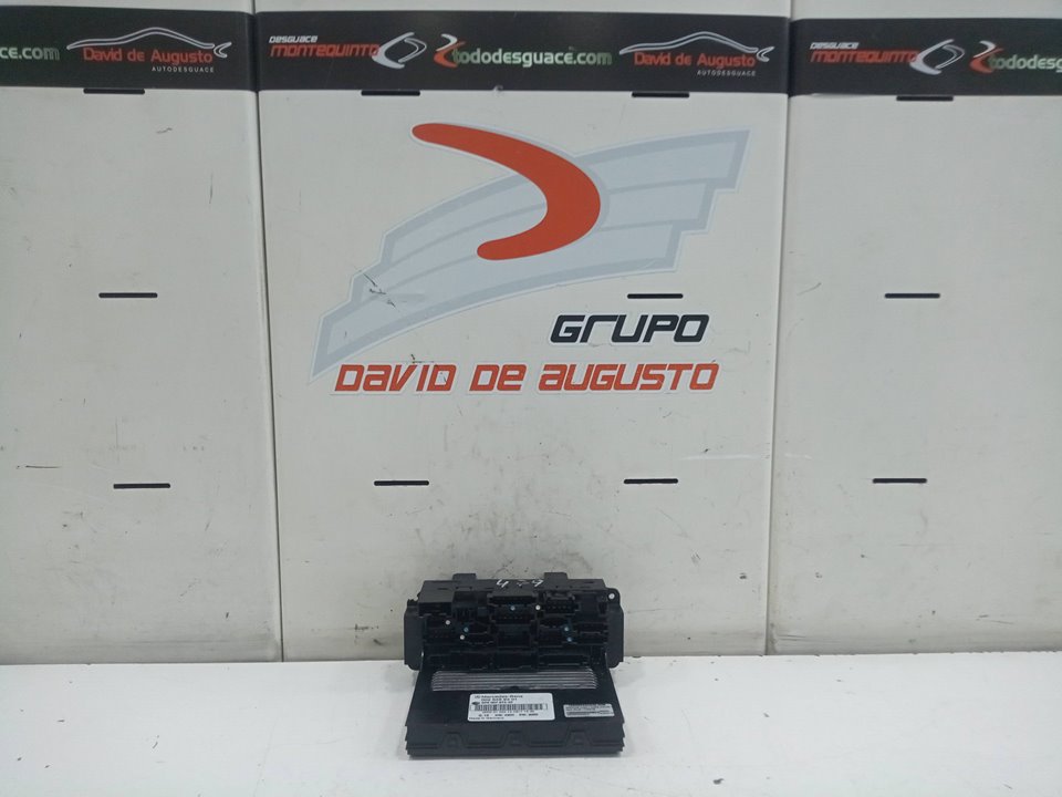 Caja reles / fusibles mercedesbenz clase c sedÁn (2