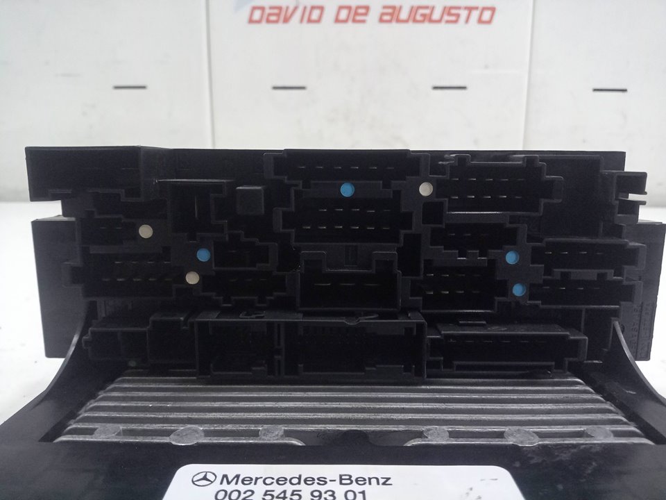 Caja reles / fusibles mercedesbenz clase c sedÁn (2