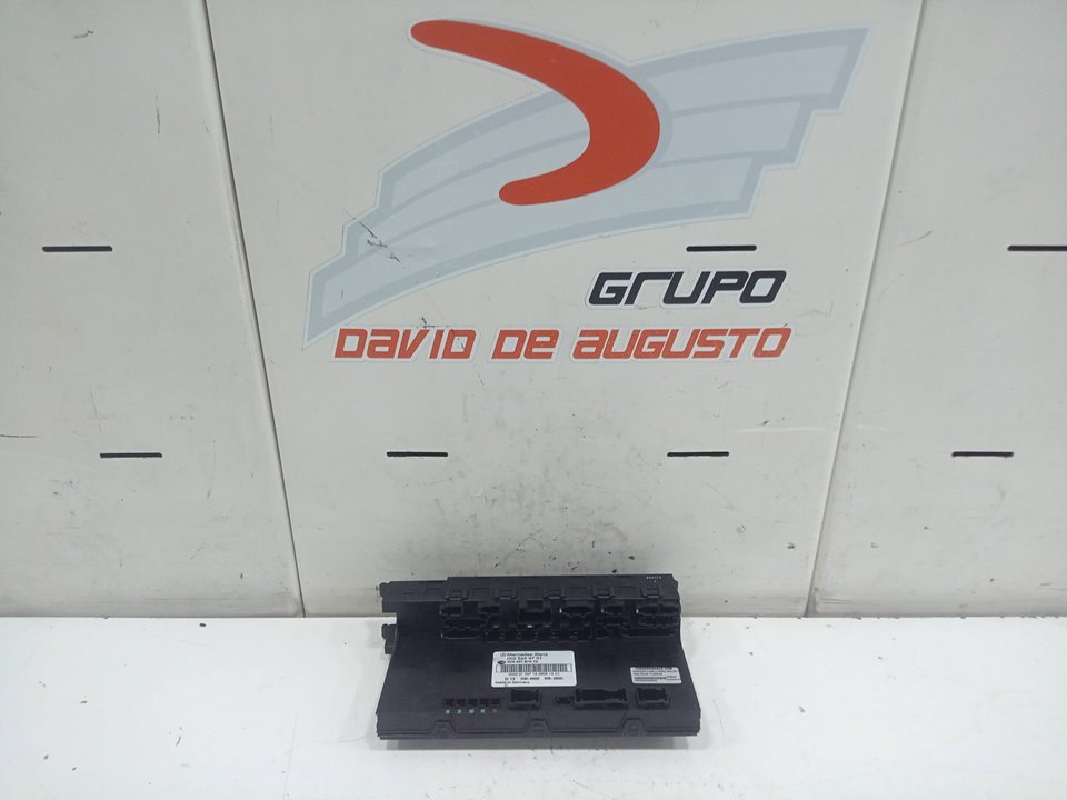 Caja reles / fusibles mercedesbenz clase c sedÁn (2