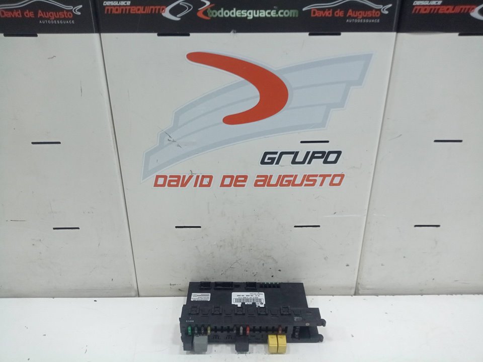 Caja reles / fusibles mercedesbenz clase c sedÁn (2