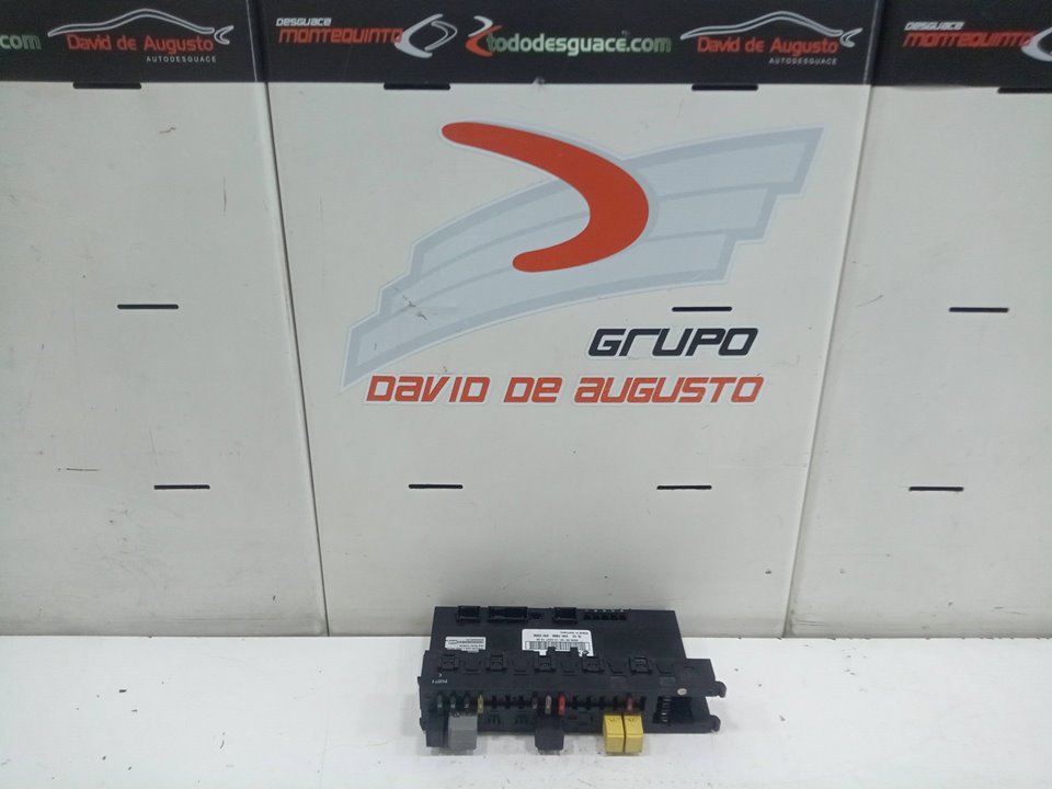 Caja reles / fusibles mercedesbenz clase c sedÁn (2