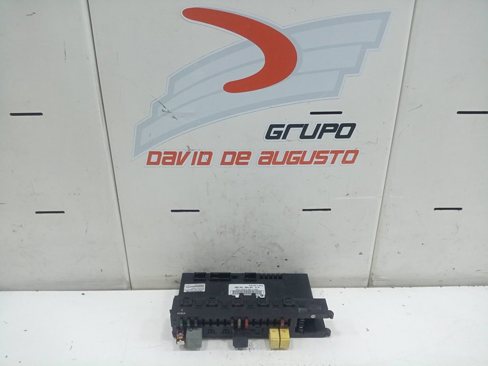 Caja reles / fusibles mercedesbenz clase c sedÁn (2
