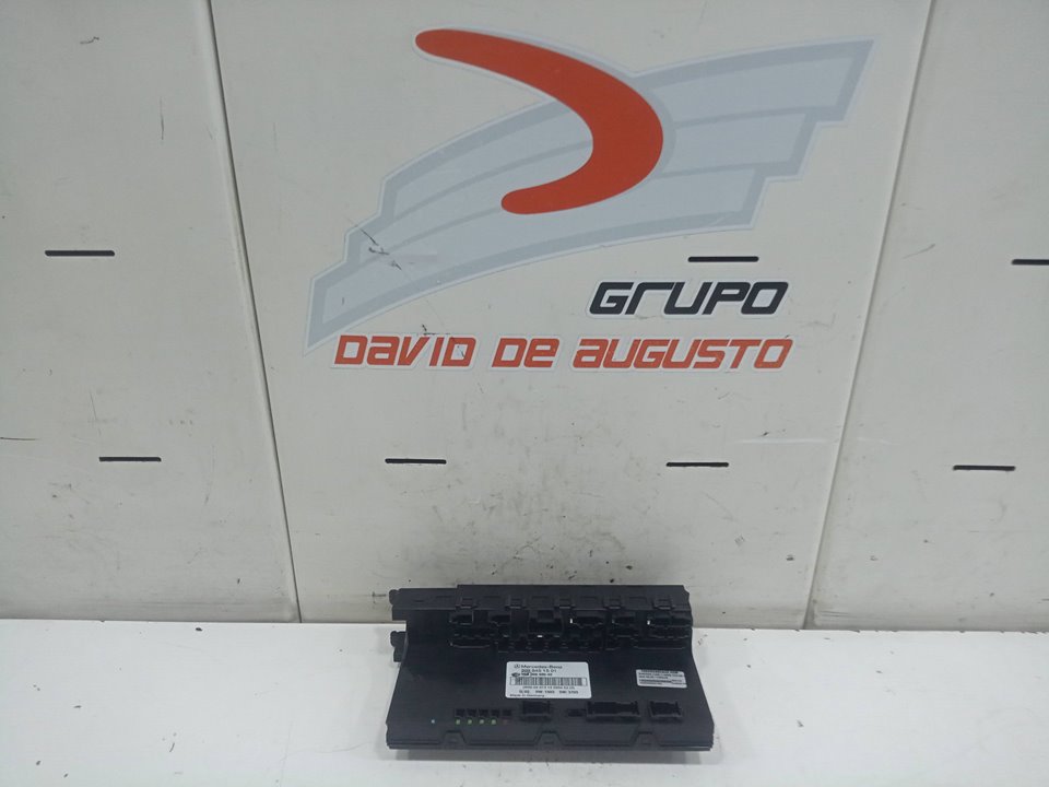 Caja reles / fusibles mercedesbenz clase c sedÁn (2