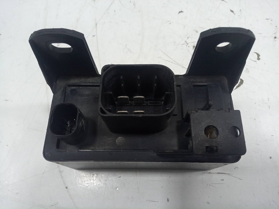 Rele precalentamiento mercedesbenz clase c sedÁn (2