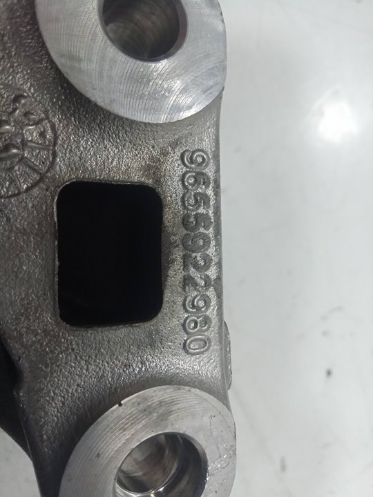 Soporte motor derecho citroen c4 ii fastback (20092