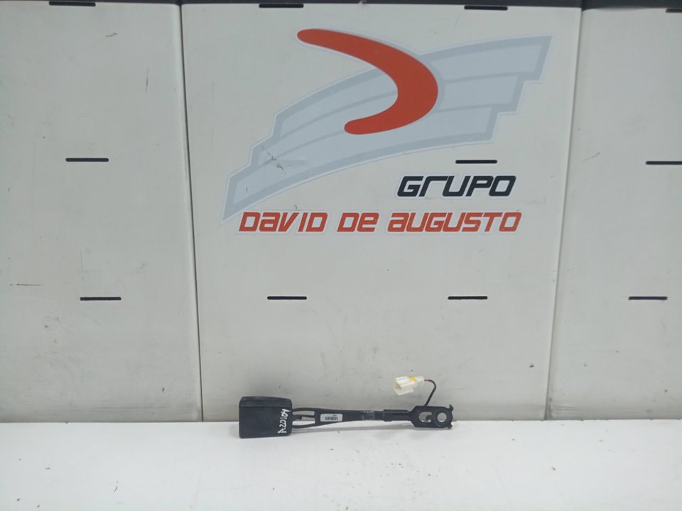 Anclaje cinturon delantero izquierdo peugeot 5008 monospace (20092