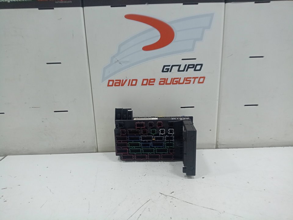Caja reles / fusibles mercedesbenz clase m suv (199