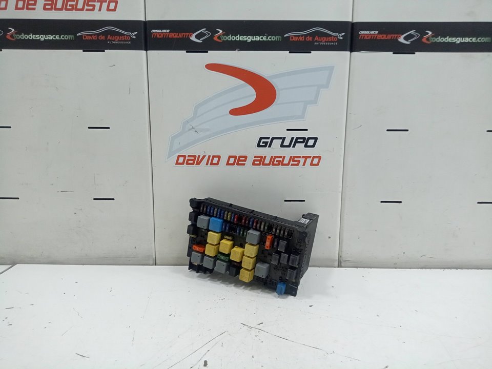 Caja reles / fusibles mercedesbenz clase m suv (199