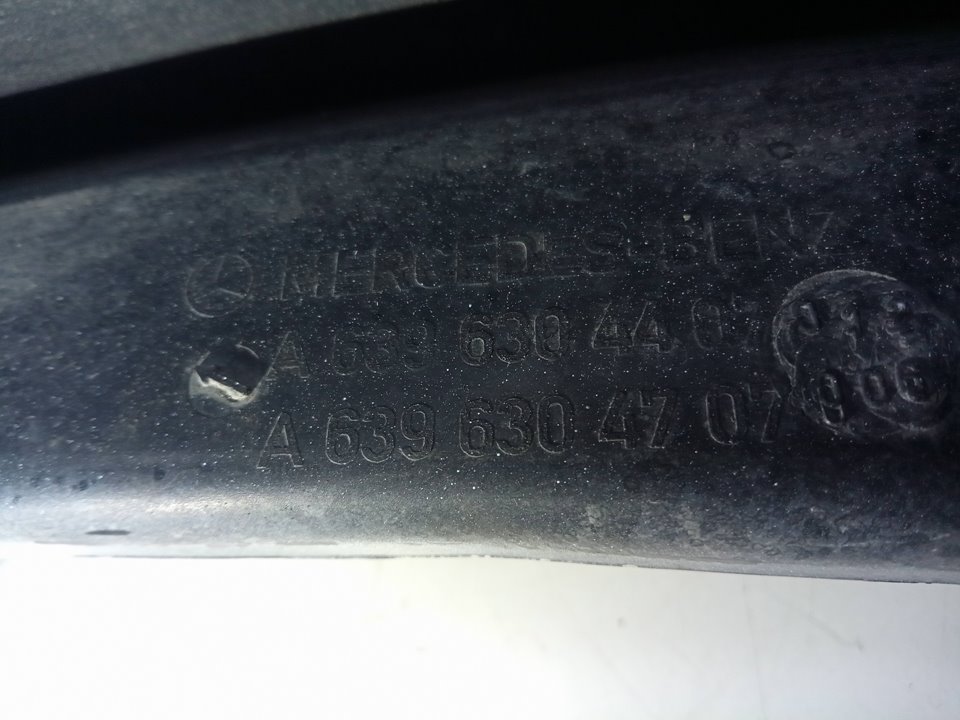Aleta delantera derecha mercedesbenz vito autobÚs aut