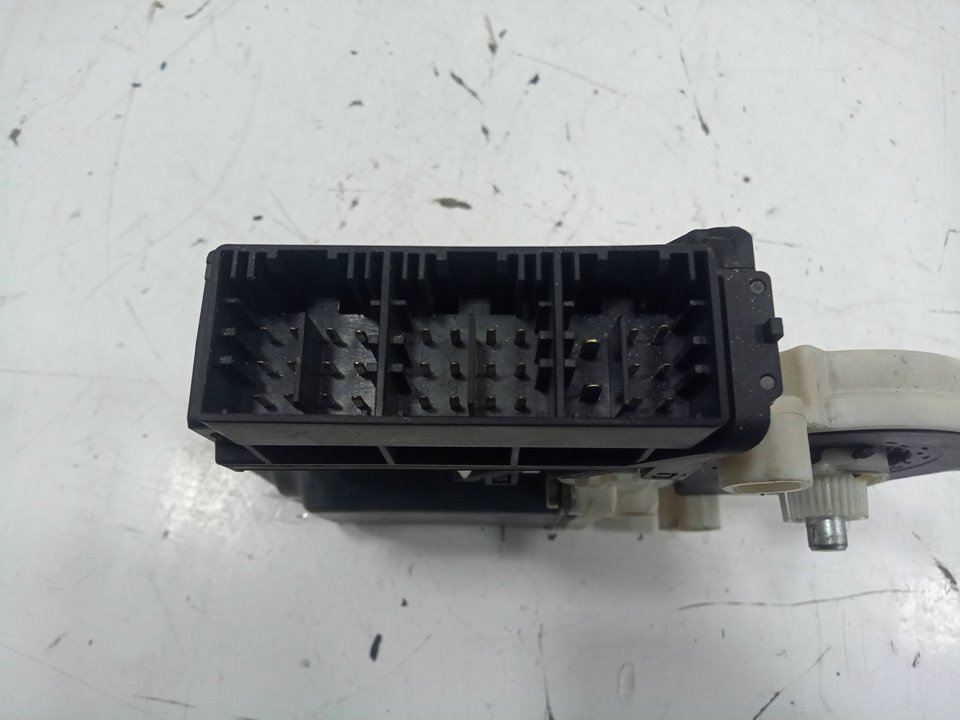 Elevalunas delantero izquierdo seat ibiza (6l1)    |   0.01 