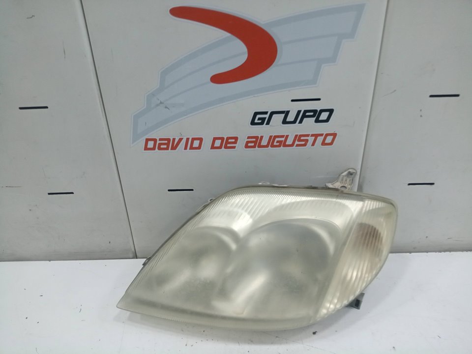 Faro izquierdo toyota corolla (e15)    |   0