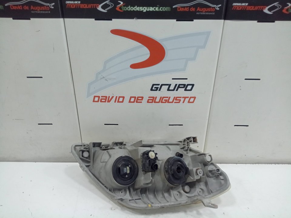 Faro izquierdo toyota corolla (e15)    |   0