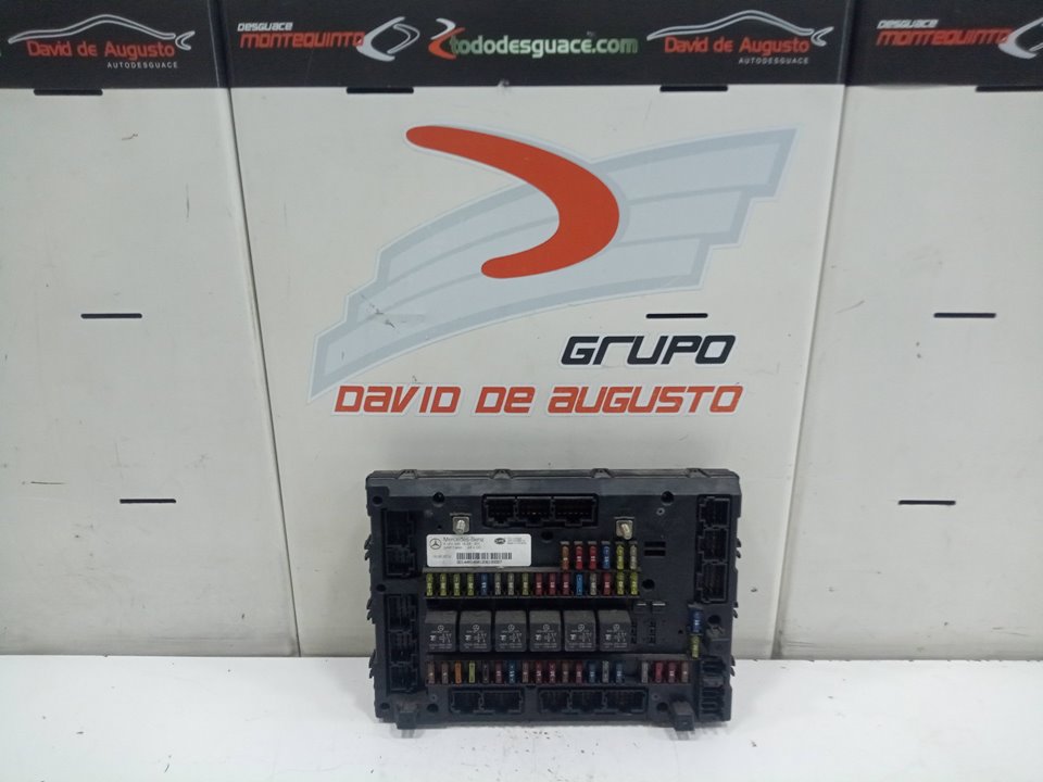 Caja reles / fusibles mercedes actros 23 2  ejes 