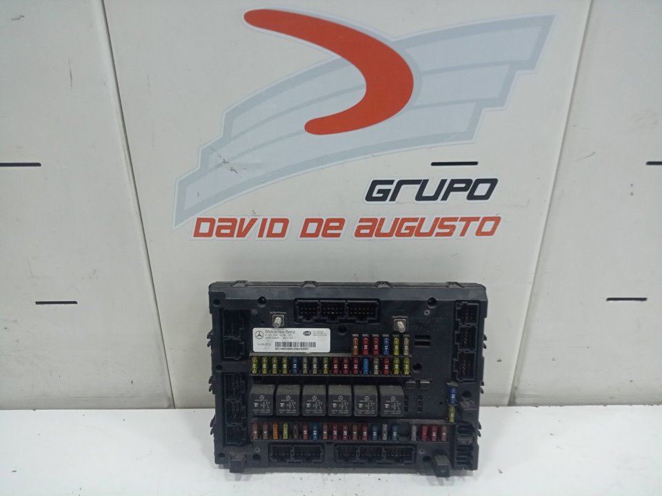 Caja reles / fusibles mercedes actros 23 2  ejes 
