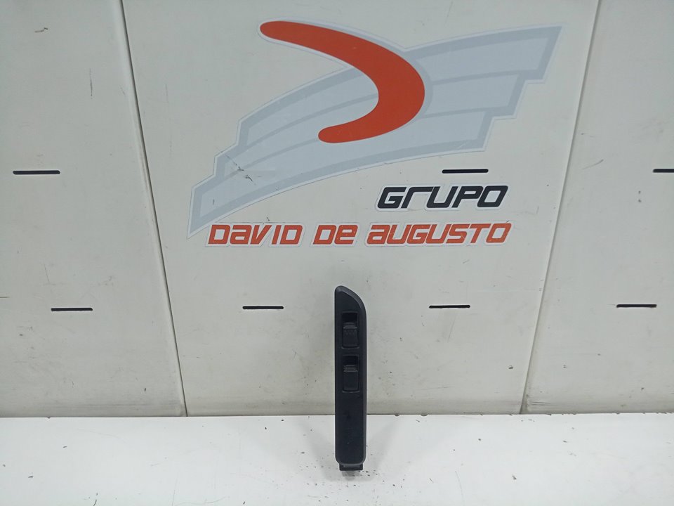 Mando elevalunas delantero izquierdo fuso canter 3s13   |   01.13 