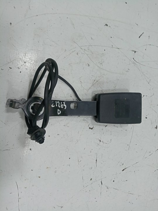 Anclaje cinturon delantero izquierdo fiat grande punto (199)    | 