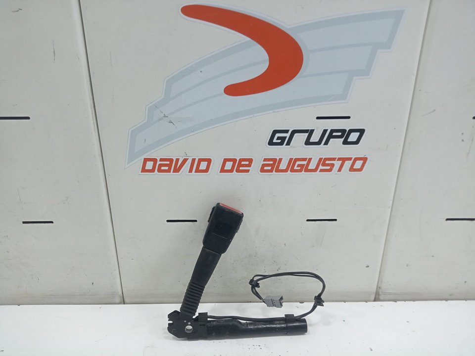 Anclaje cinturon delantero derecho opel astra h fastback (200920