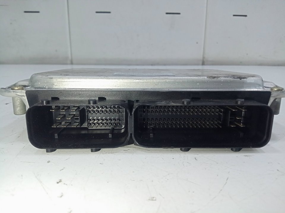 Centralita motor uce volkswagen passat sedÁn (2000