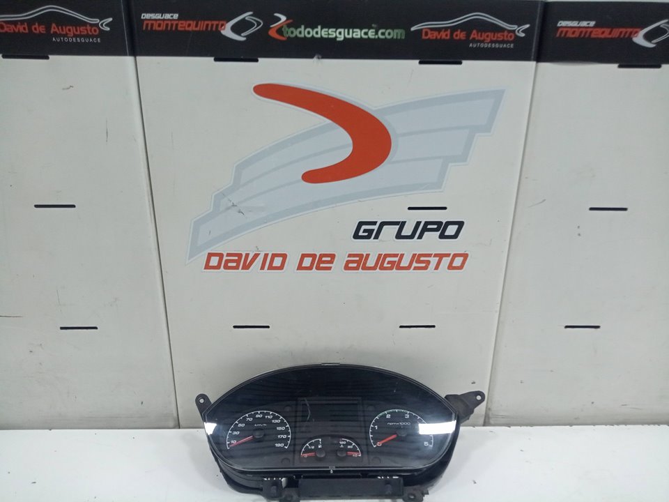 Cuadro instrumentos iveco daily  caja abierta    