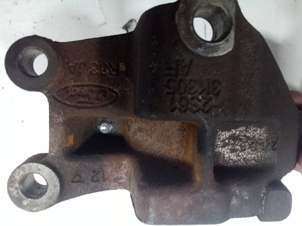 Soporte transmision ford tourneo courier kombi mon