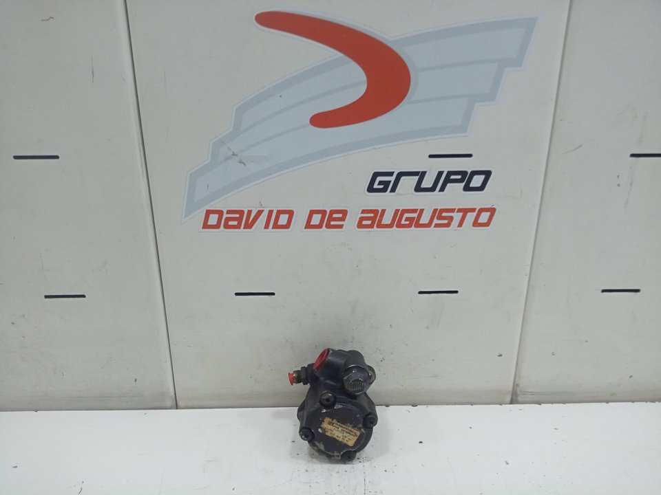Bomba direccion mercedes atego 4cilindros 4x2