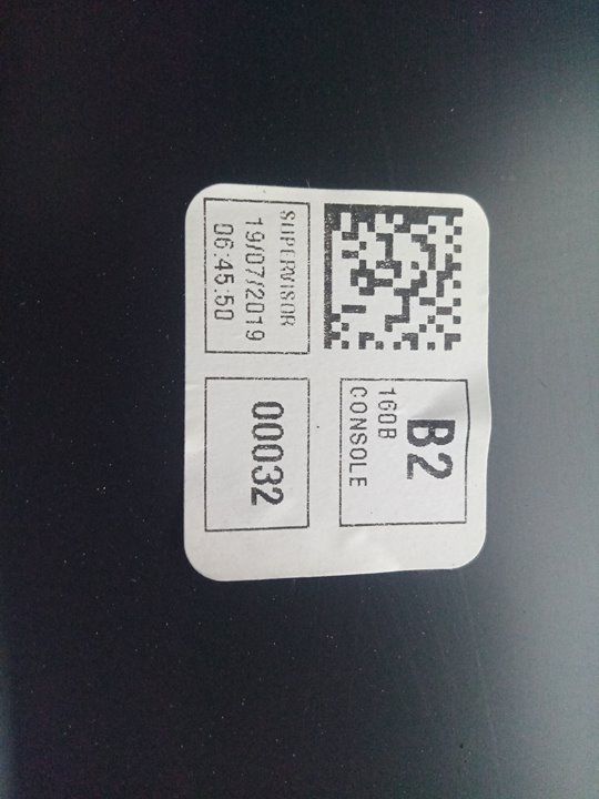 Apoyabrazos central toyota corolla (210)    |   ..