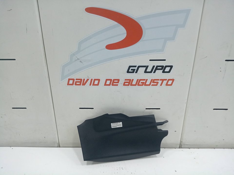 Guarnecido derecho guantera central  toyota corolla (210)    |   ..