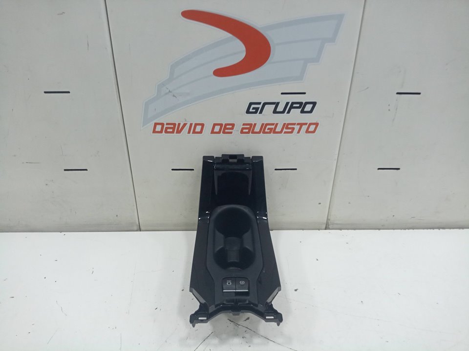 Guarnecido central toyota corolla (210)    |   ..
