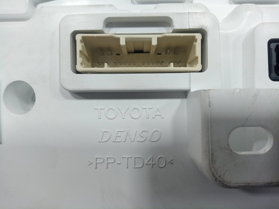 Cuadro instrumentos toyota corolla (210)    |   ..