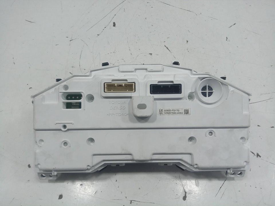 Cuadro instrumentos toyota corolla (210)    |   ..