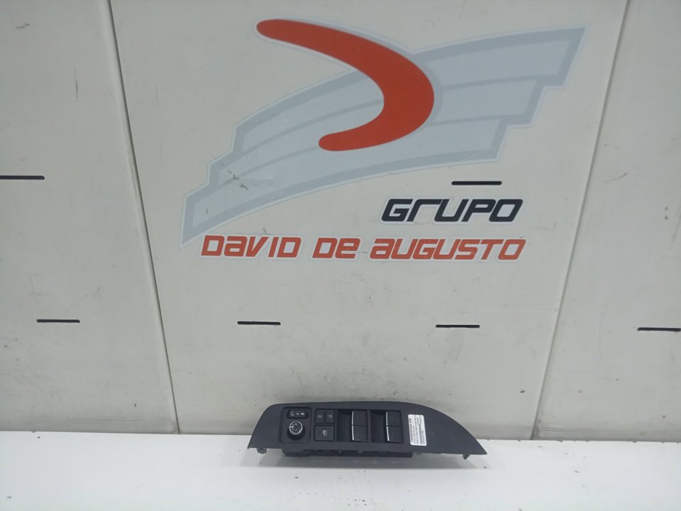 Maneta elevalunas delantera izquierda toyota corolla (210)    |   ..