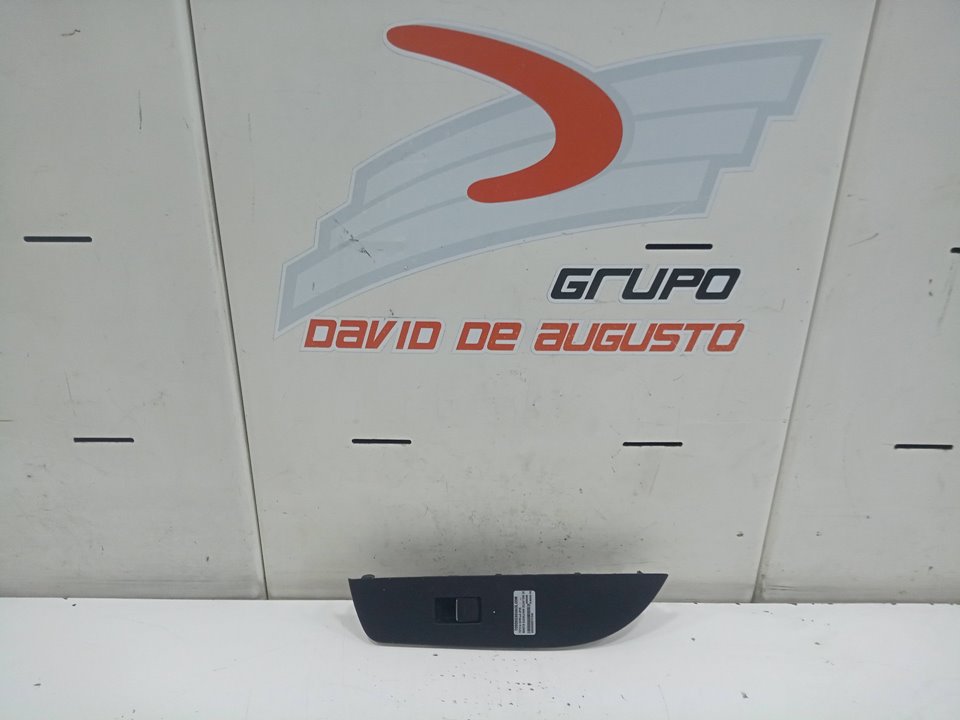 Maneta elevalunas delantera derecha toyota corolla (210)    |   ..