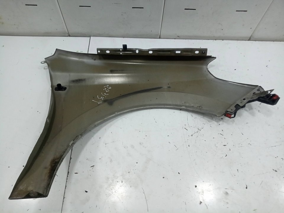 Aleta delantera izquierda opel astra h fastback (200420