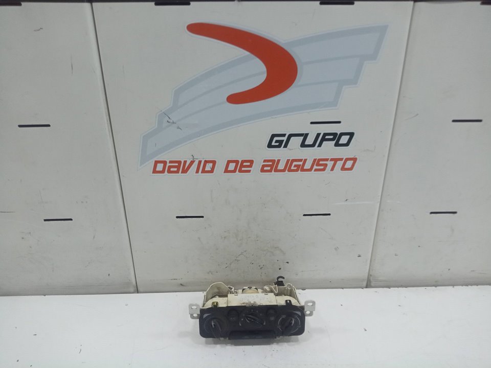 Mando calefaccion /  aire acondicionado mazda 323 s vi sedÁn (2000200