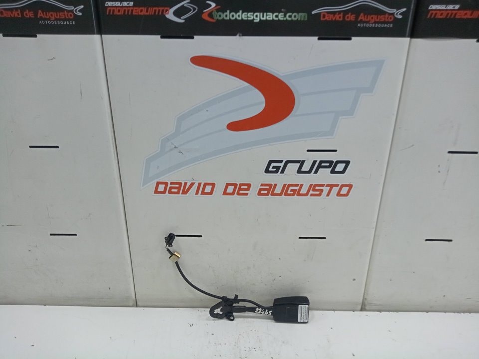 Anclaje cinturon delantero derecho audi a6 sedÁn (20042006) 3.0