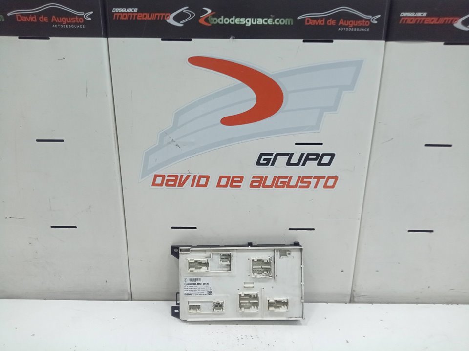 Caja reles / fusibles mercedesbenz clase b fastback