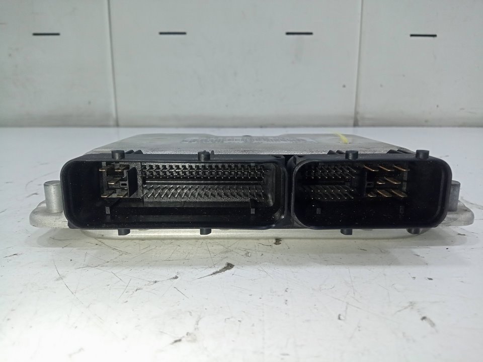 Centralita motor uce audi a4 sedÁn (20002000) 1.9