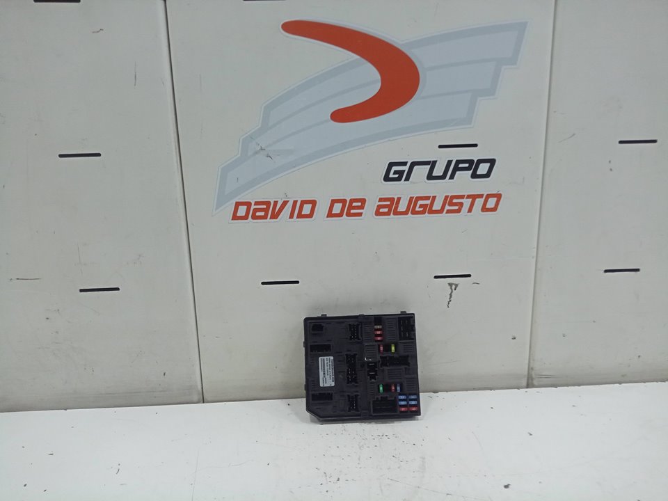 Caja reles / fusibles nissan qashqai ii todo terreno