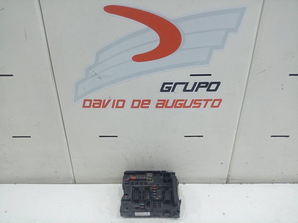 Caja reles / fusibles peugeot 306 sedÁn (19992001)