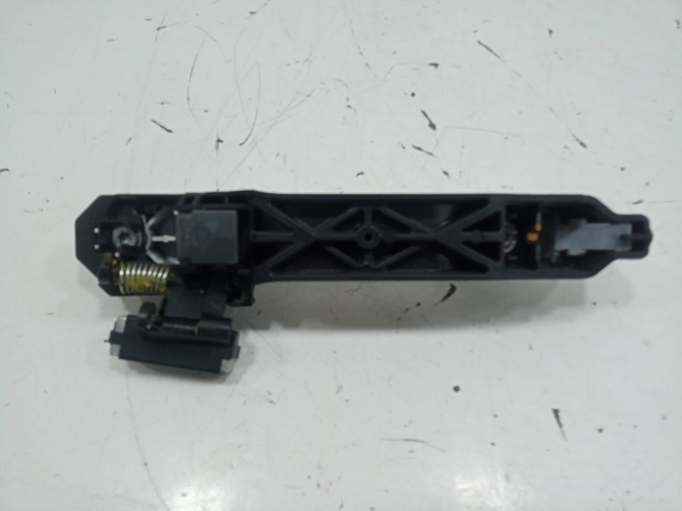 Maneta exterior trasera derecha toyota yaris fastback (200720