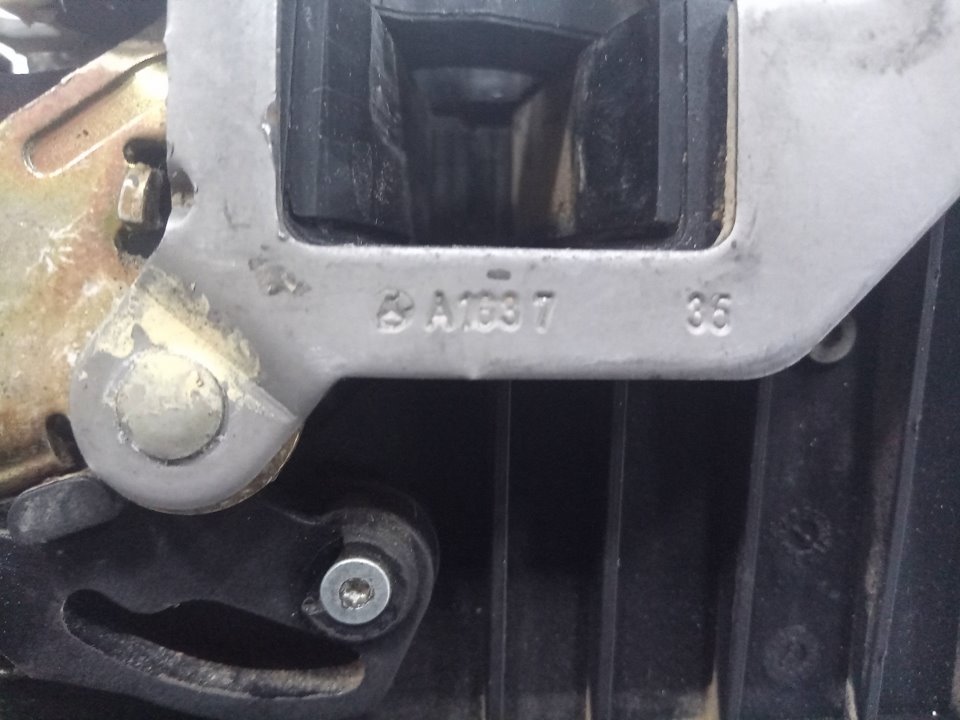 Cerradura puerta trasera derecha mercedesbenz clase m suv (199