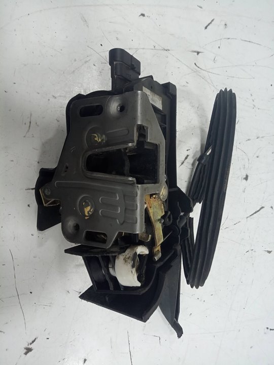 Cerradura puerta trasera derecha mercedesbenz clase m suv (199
